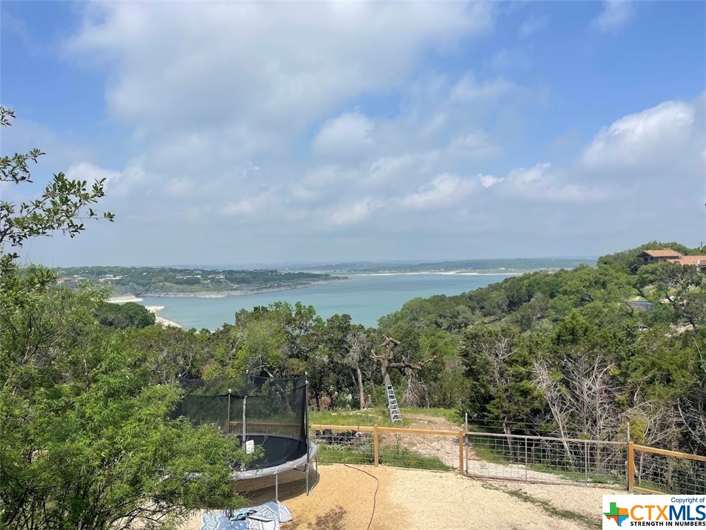 1225 Riviera Drive Property Photo 1