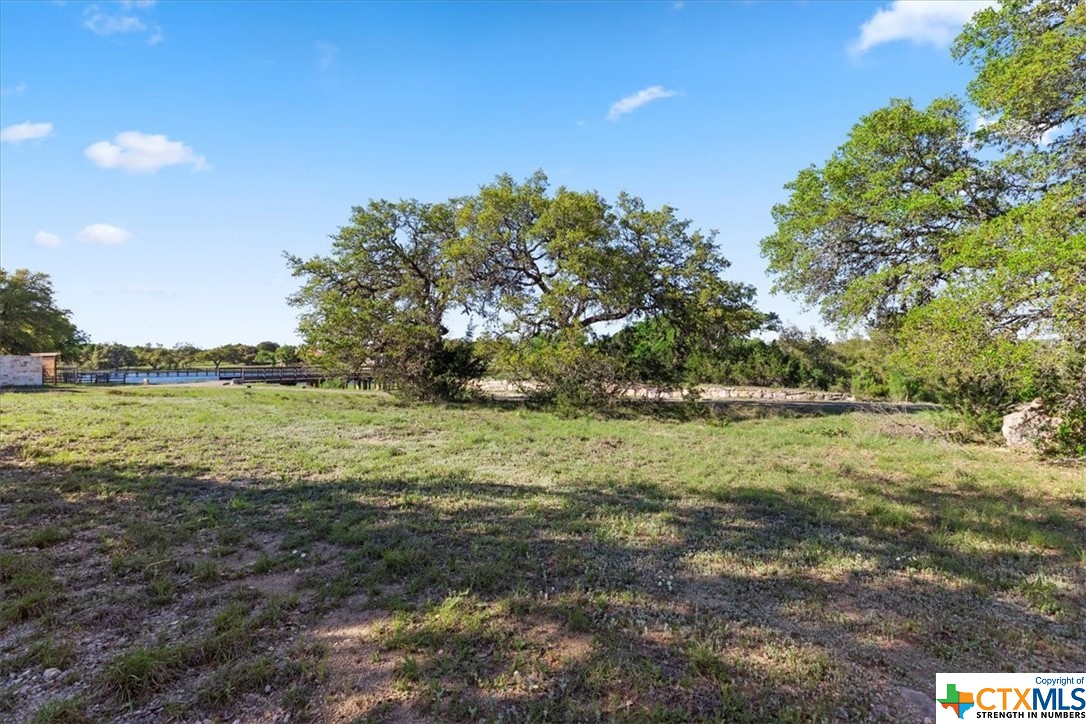 325 S Calvin Barrett Property Photo 14