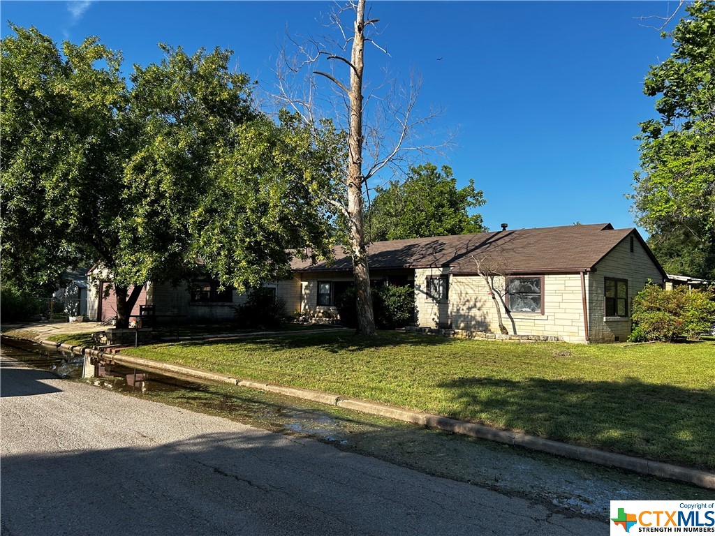 903 N Cherry Street Property Photo