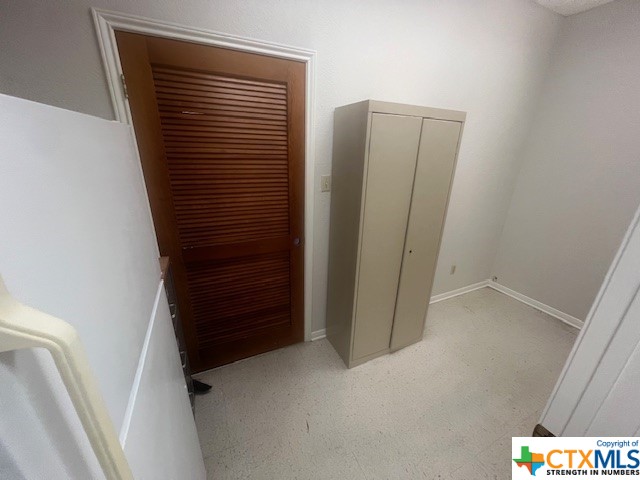 806 S Main Street Property Photo 9