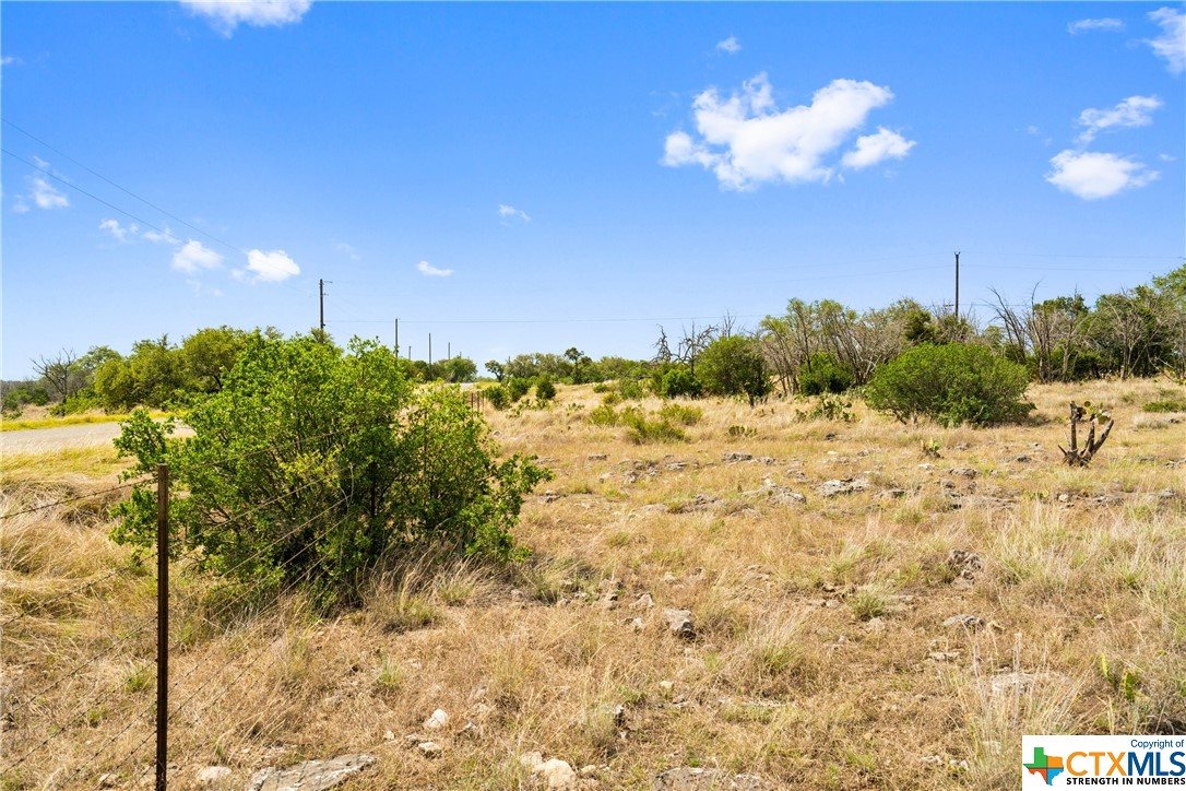 650 One River Point Drive Property Photo 15