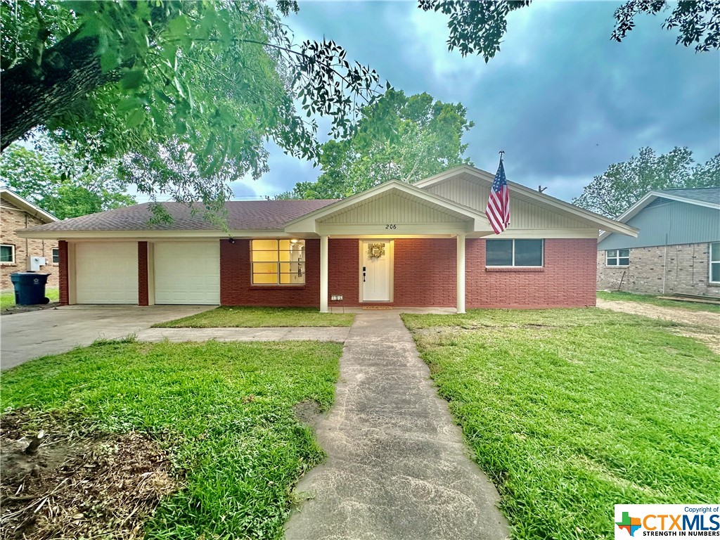 206 Glenbrook Lane Property Photo 1