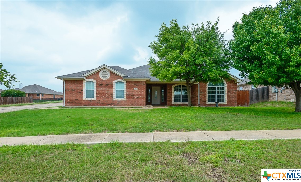 3711 Salt Fork Drive Property Photo 1
