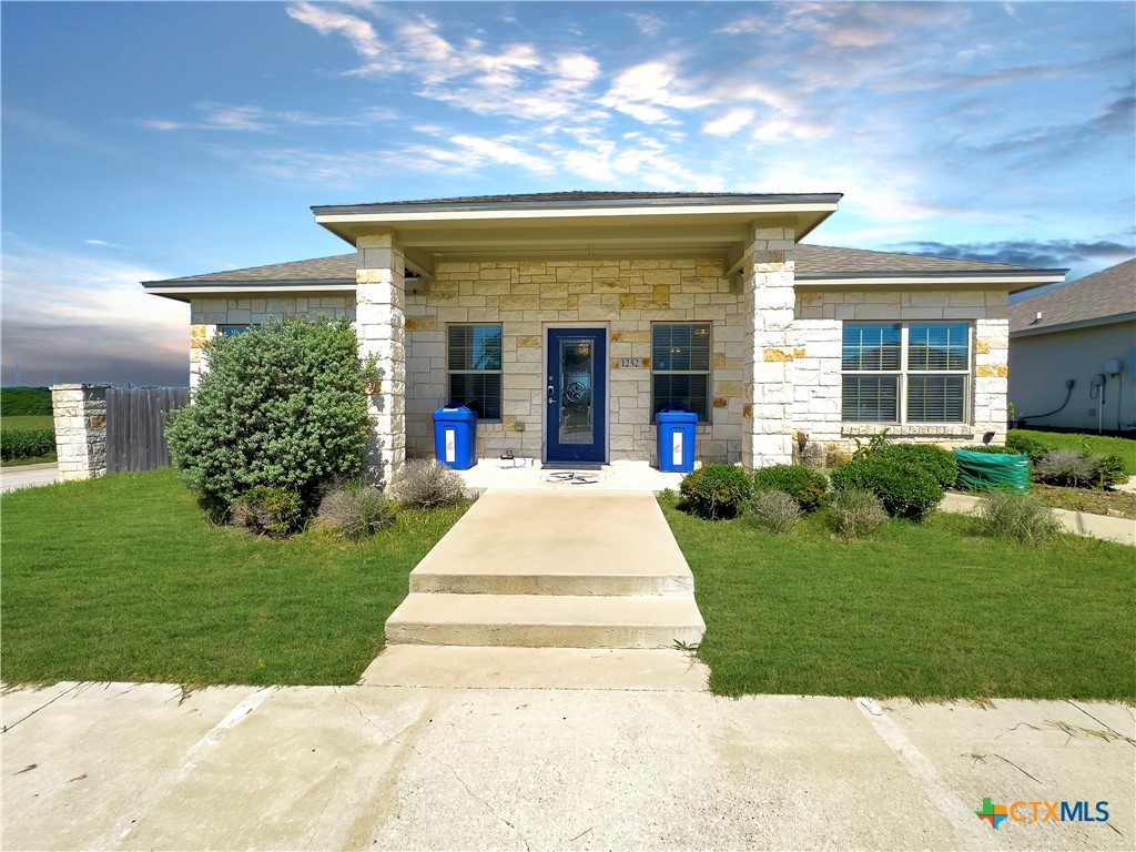 1252 Honor Lane Property Photo 1