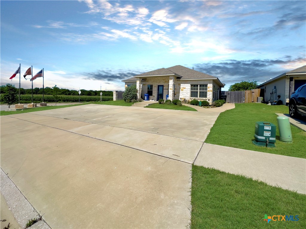 1252 Honor Lane Property Photo 3