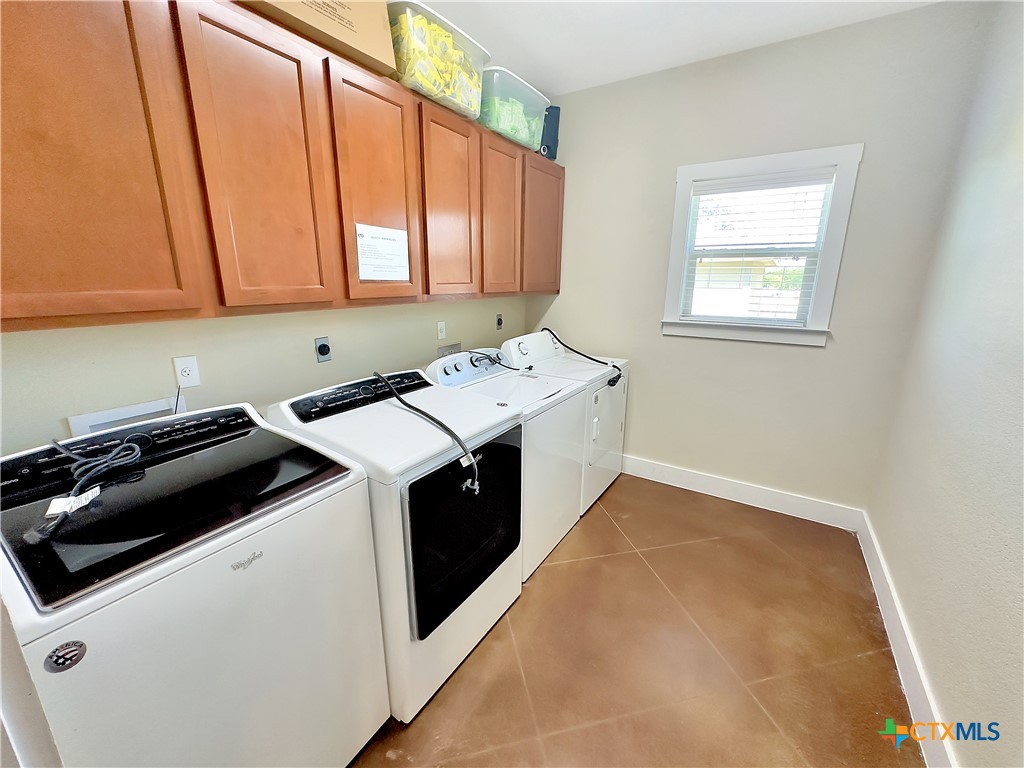 1252 Honor Lane Property Photo 11