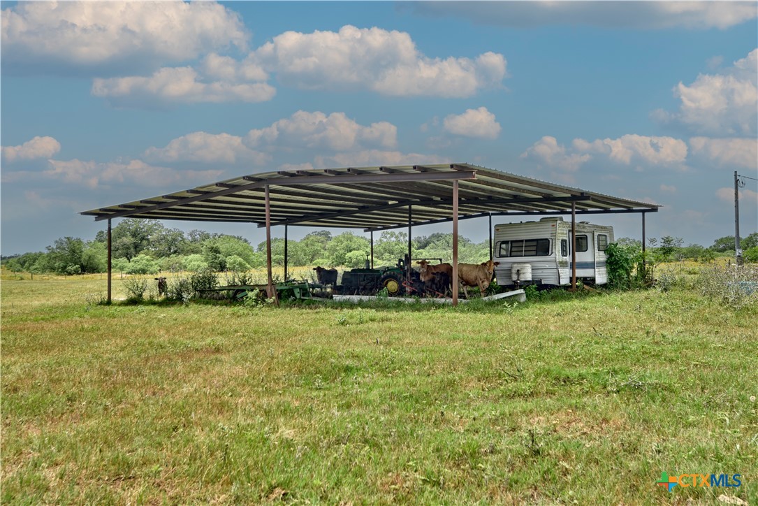 000 Fm 1115 Property Photo 6