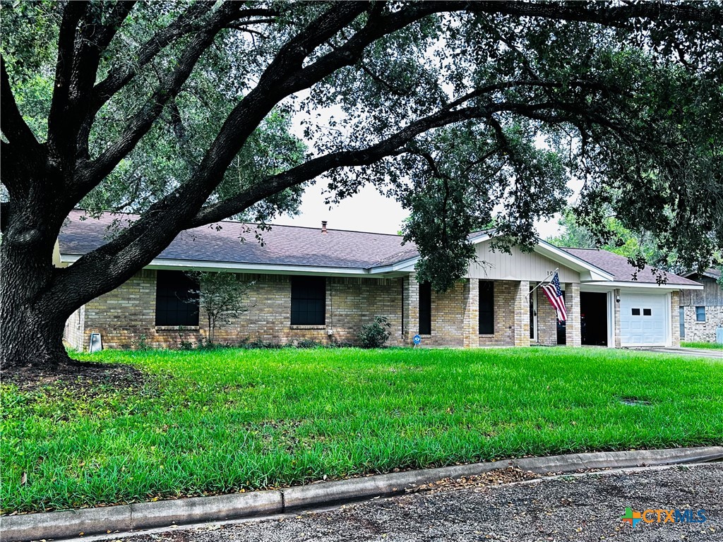 102 Mraz Street Property Photo 1
