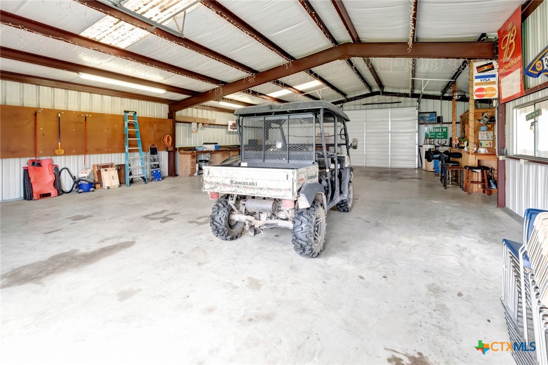 3662 N Fm 444 Property Photo 37