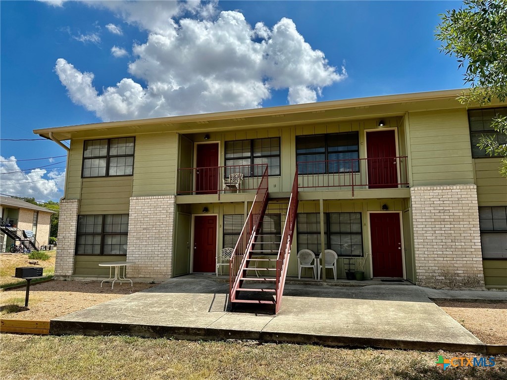 102 Lady Bird Lane D Property Photo 1