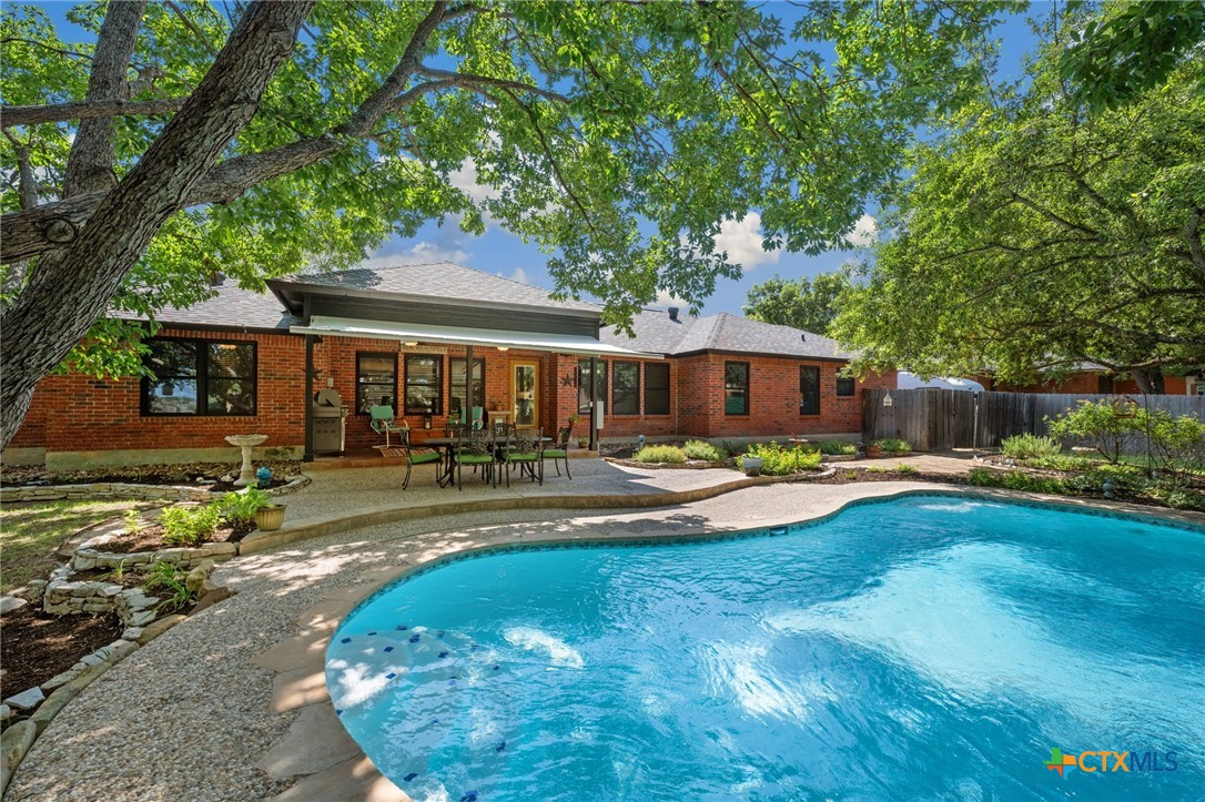 1830 Palace Drive Property Photo 1