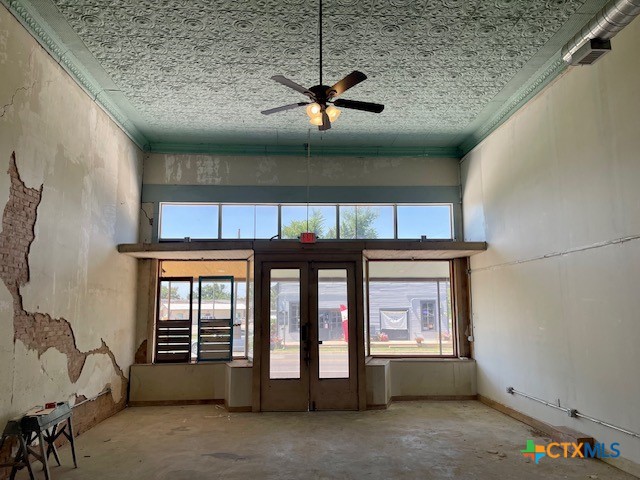 412 W Batte Street B Property Photo 4