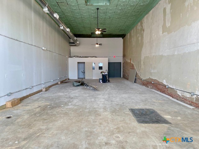 412 W Batte Street B Property Photo 5