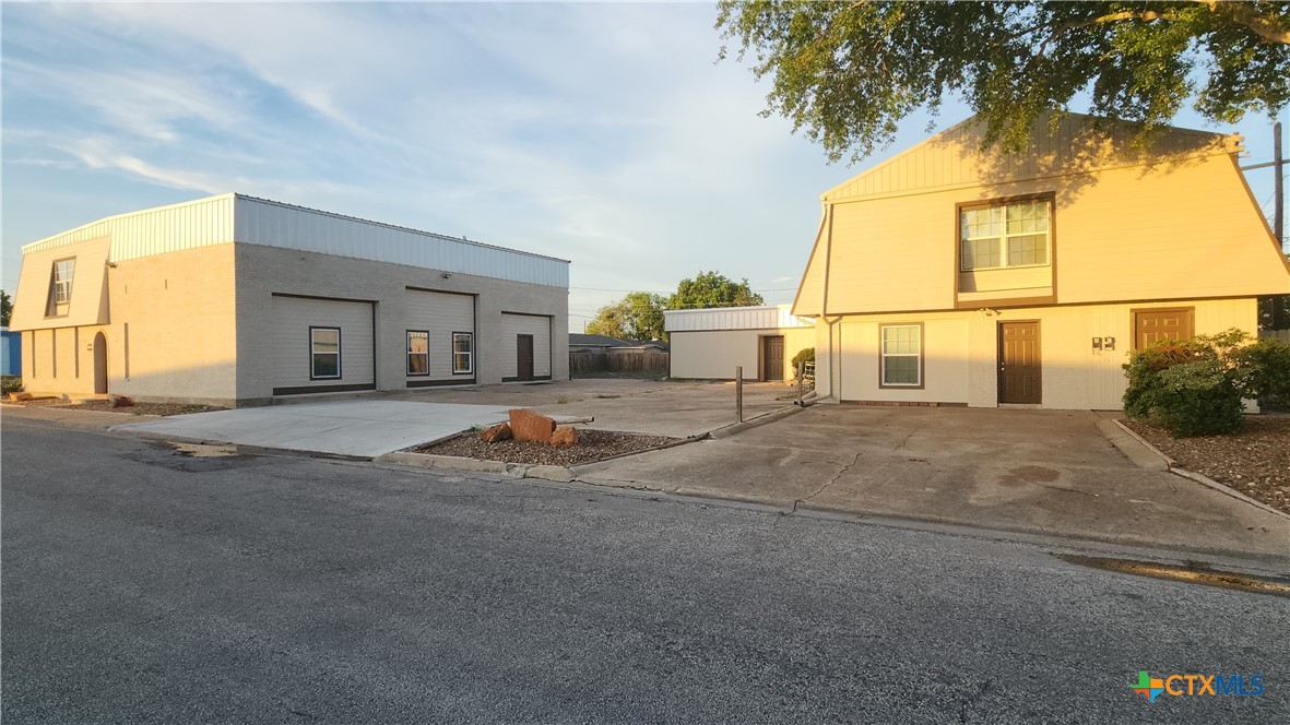 5004 Elk Street Property Photo