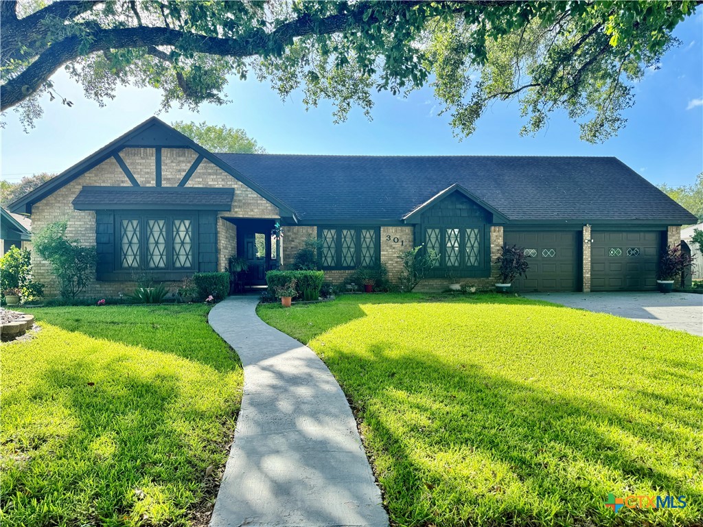 301 Tanglewood Property Photo 1