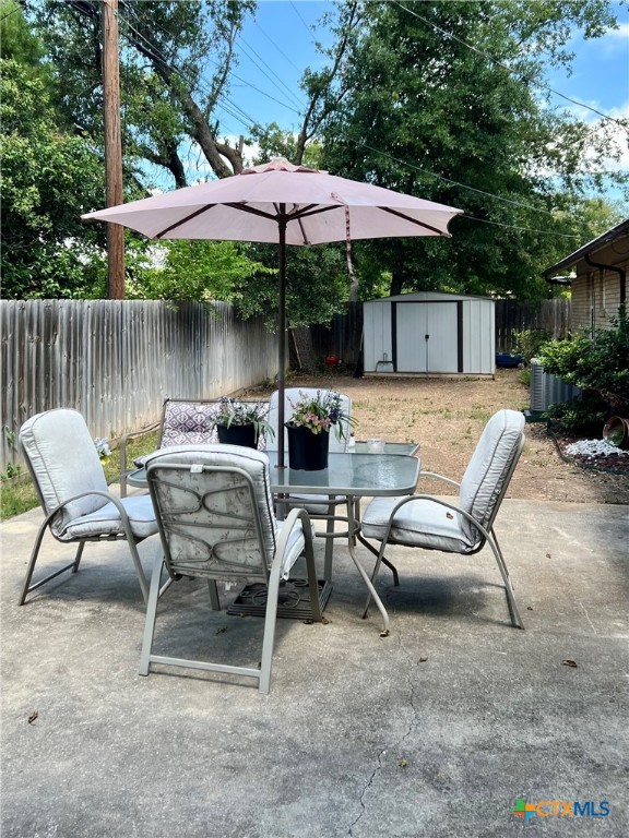 1102 Houston Street Property Photo 15