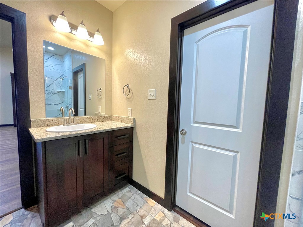 280 Carrie Street Property Photo 21