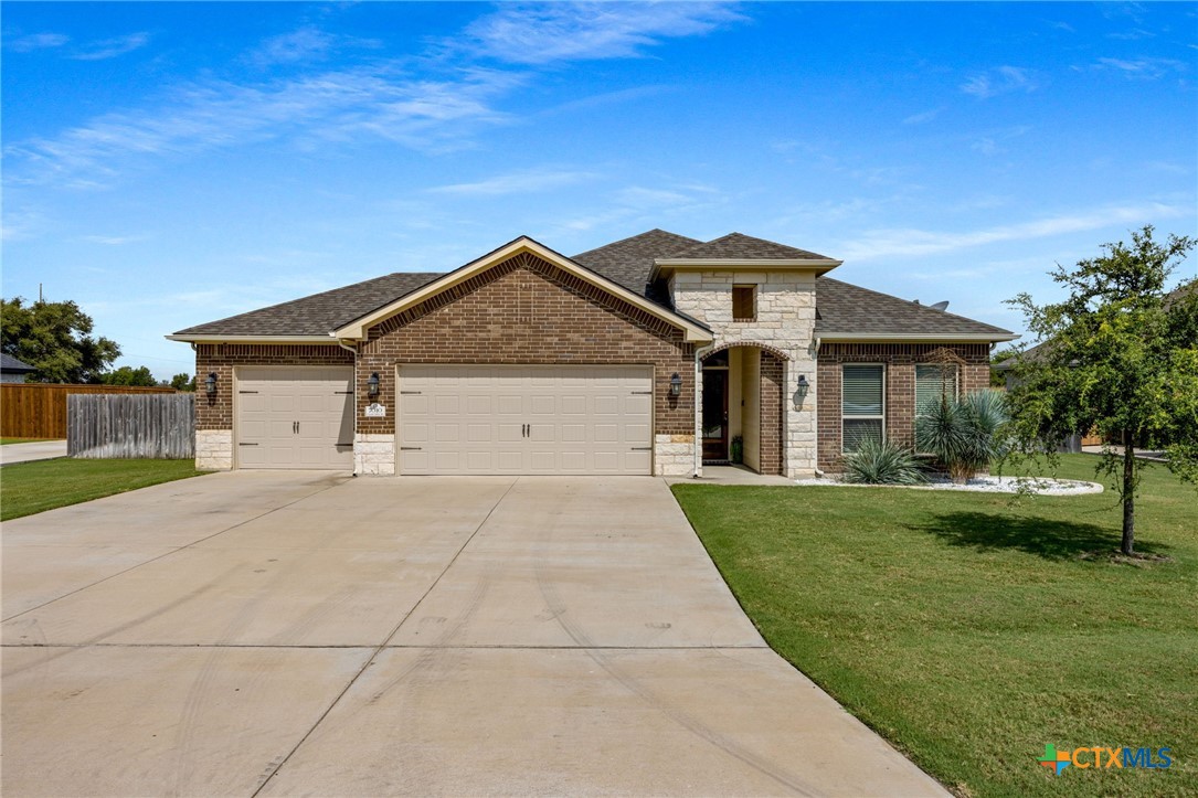 7010 Crystal Valley Drive Property Photo 1