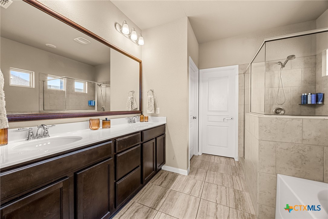 7010 Crystal Valley Drive Property Photo 20
