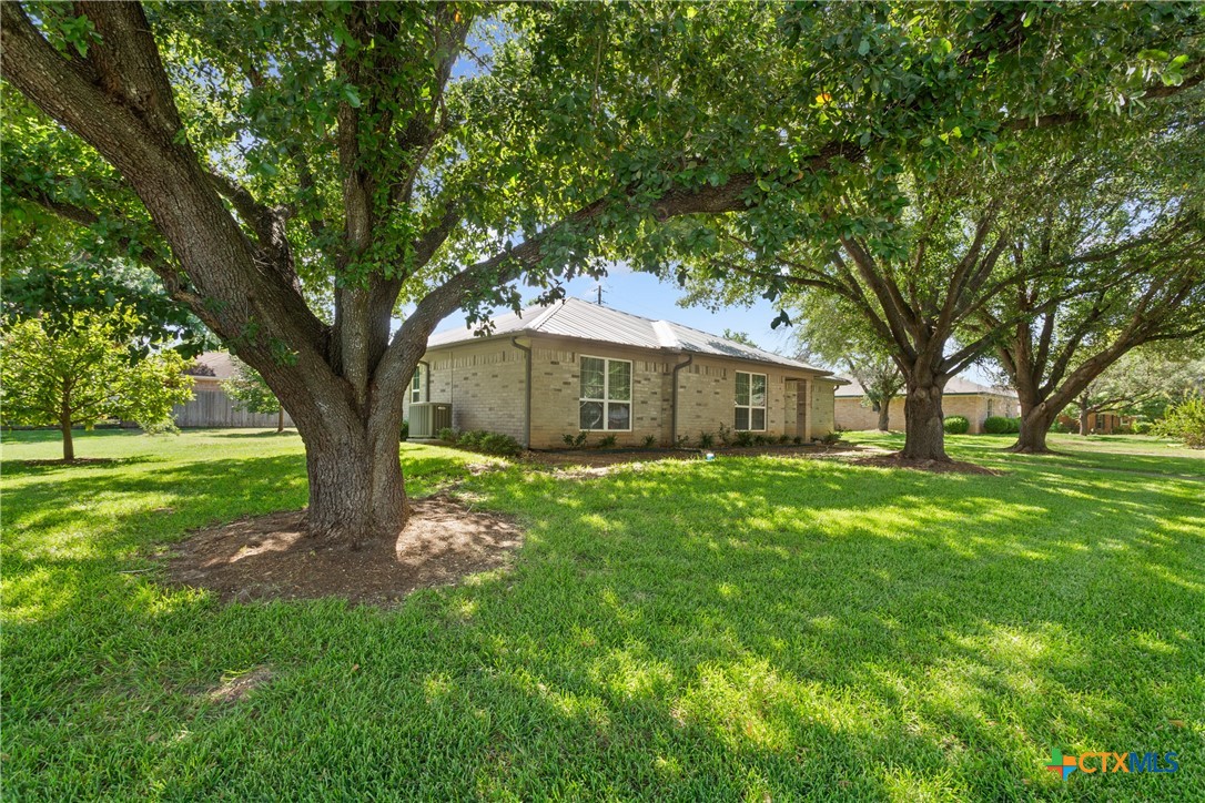 616 Regina Drive Property Photo 2