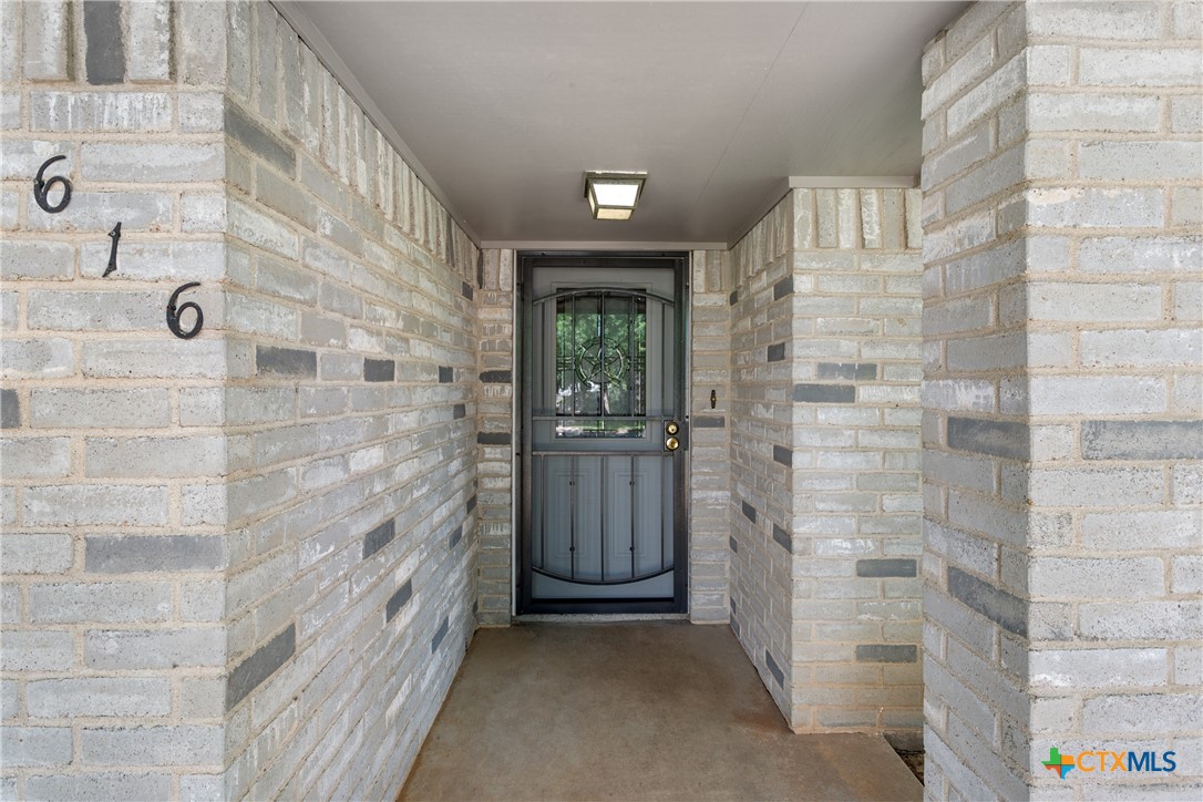 616 Regina Drive Property Photo 3