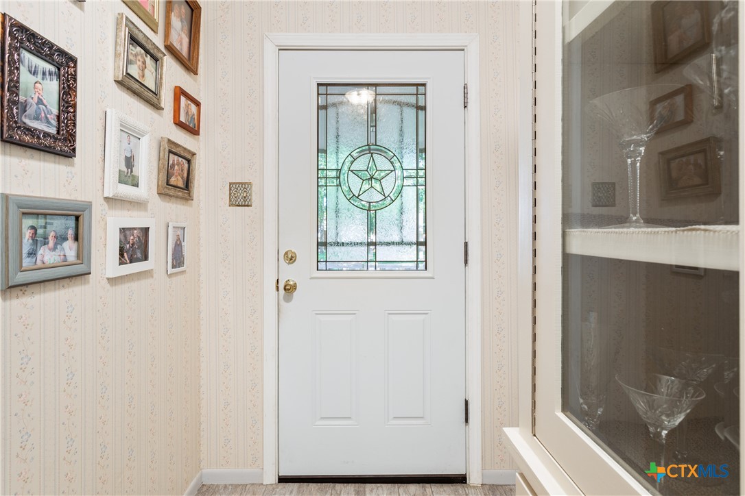 616 Regina Drive Property Photo 4