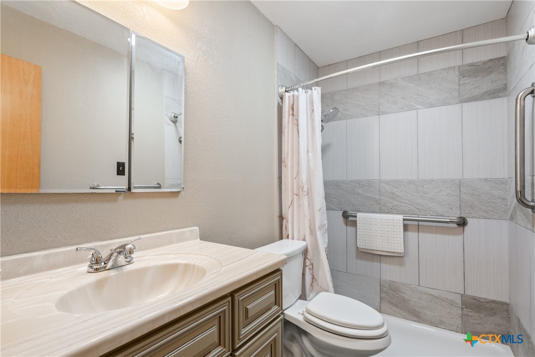 616 Regina Drive Property Photo 13