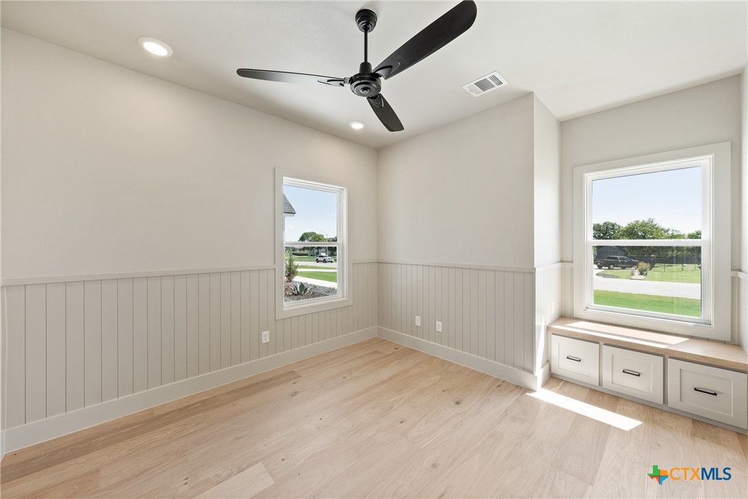227 Glenview Circle Property Photo 31