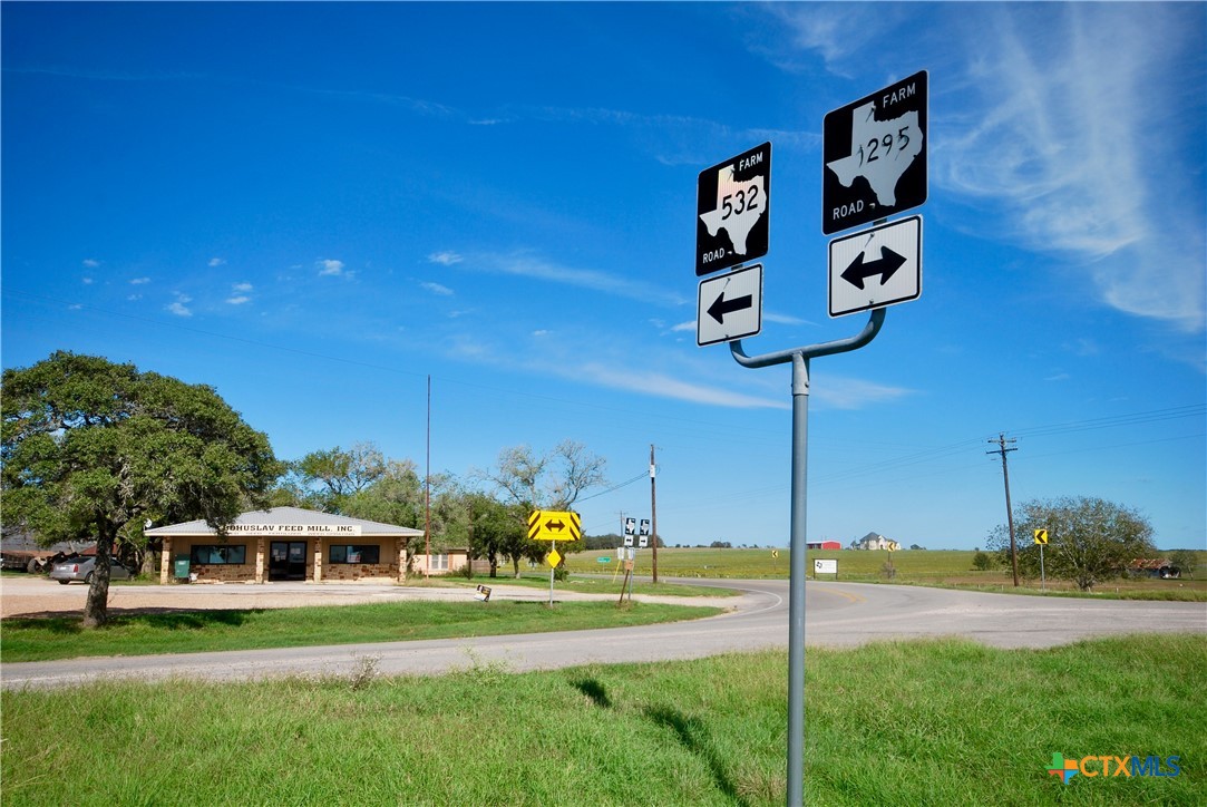 6022 Fm 532 Property Photo 3