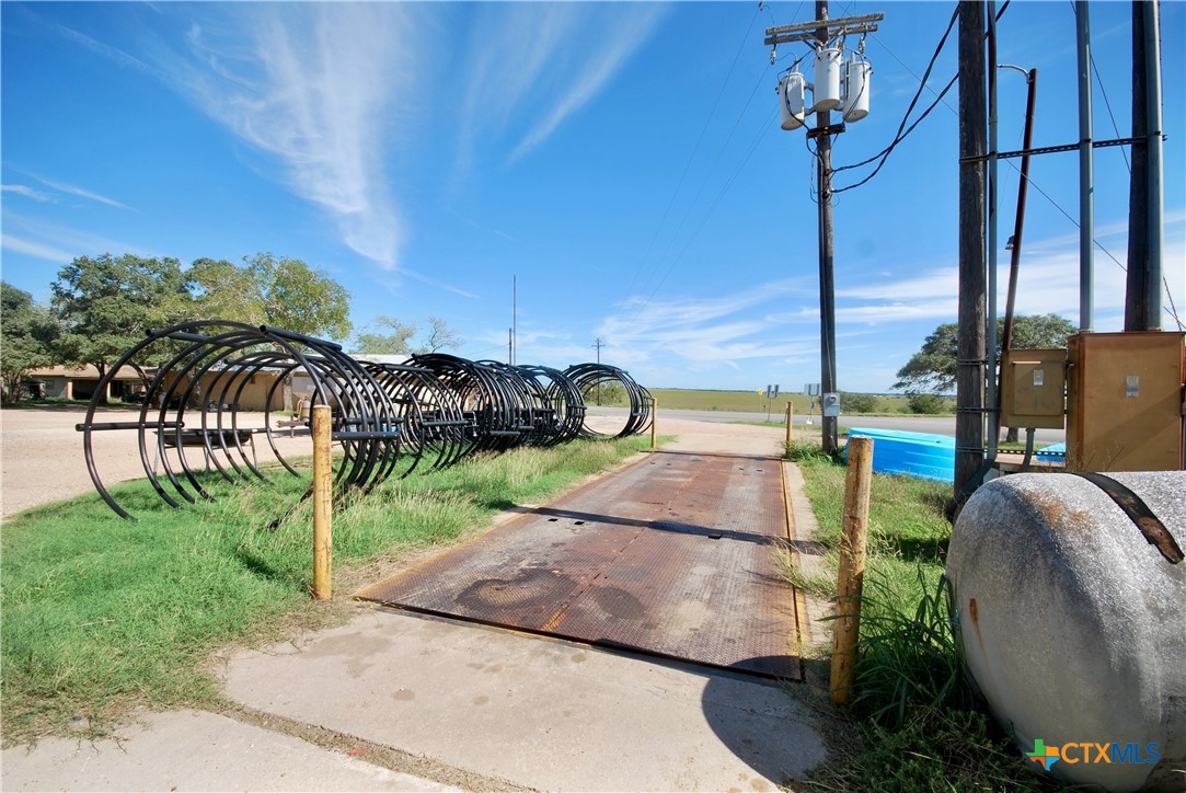 6022 Fm 532 Property Photo 32