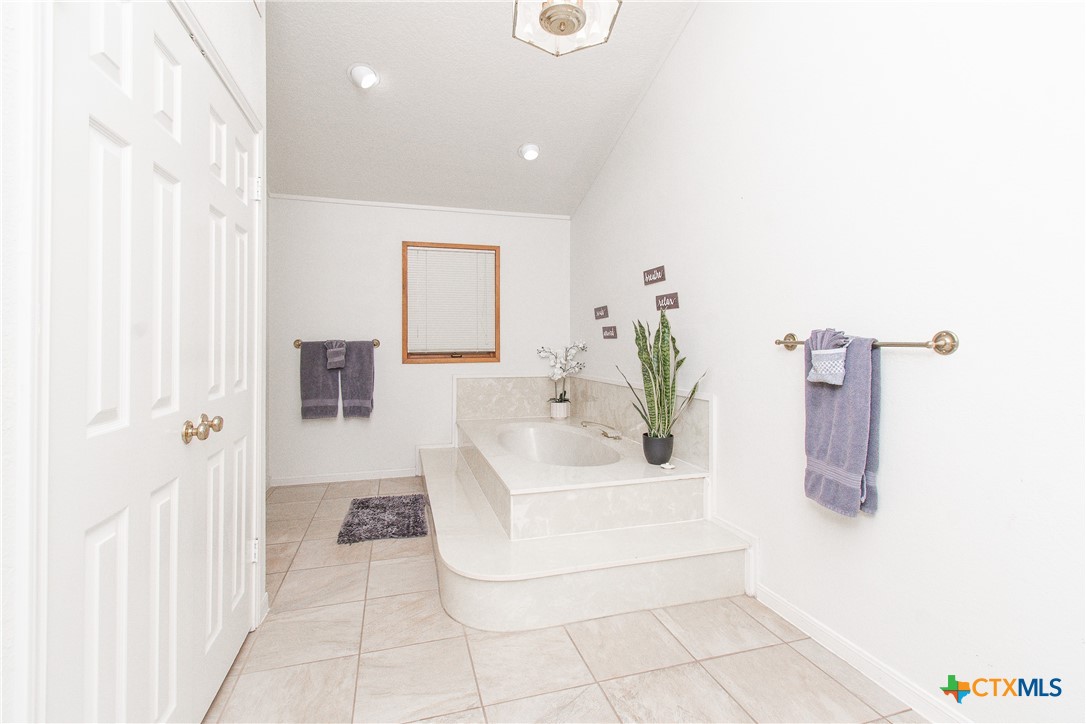 1414 Eagle Trail Property Photo 21