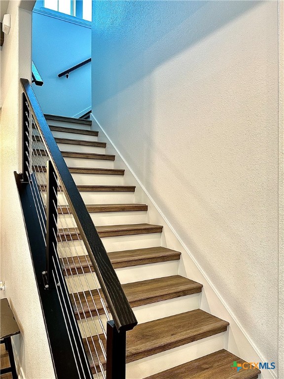 102 Blue Rock Court Property Photo 13