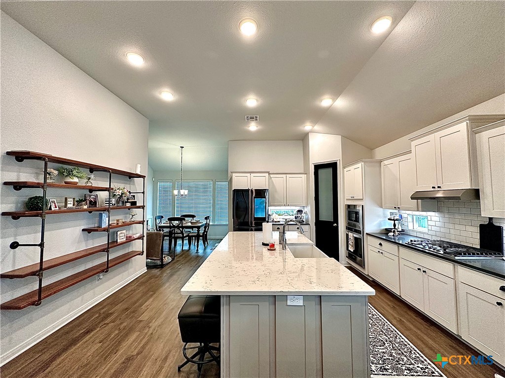 102 Blue Rock Court Property Photo 16
