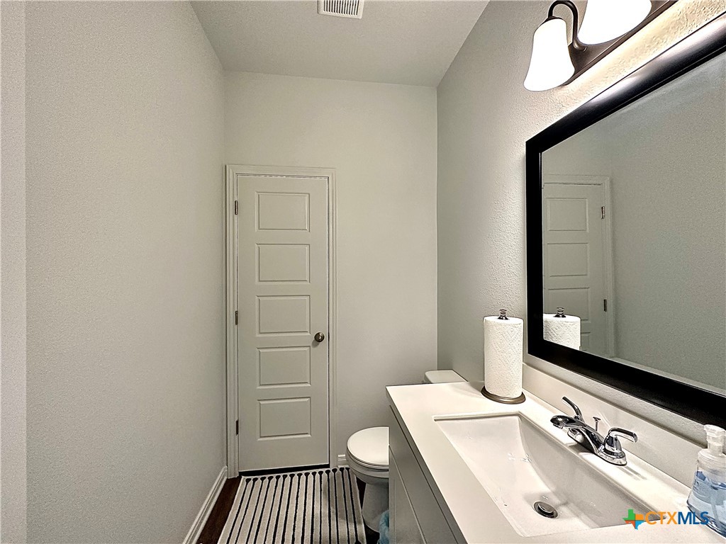102 Blue Rock Court Property Photo 29