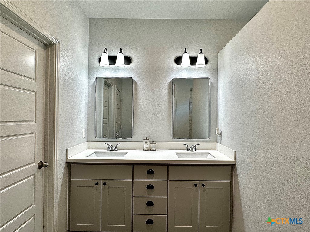 102 Blue Rock Court Property Photo 32