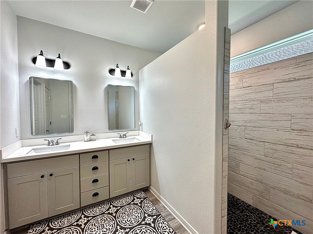 102 Blue Rock Court Property Photo 33
