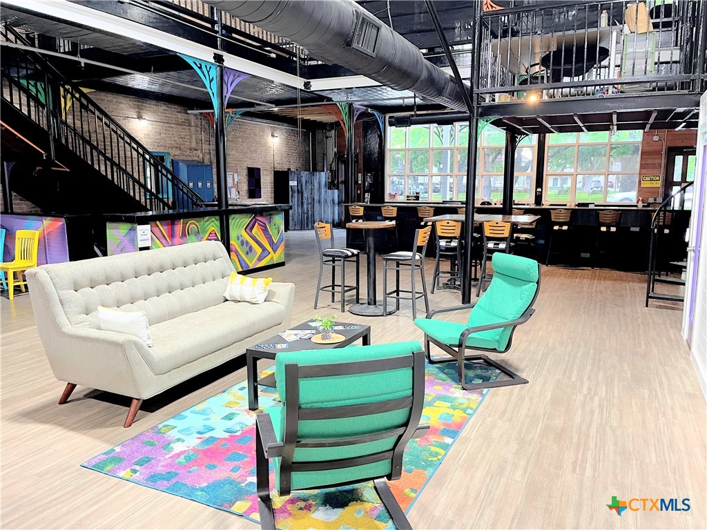 204 S Austin Street Property Photo