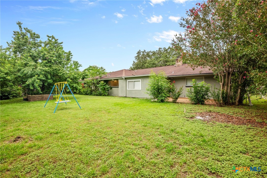2302 College Drive Property Photo 27