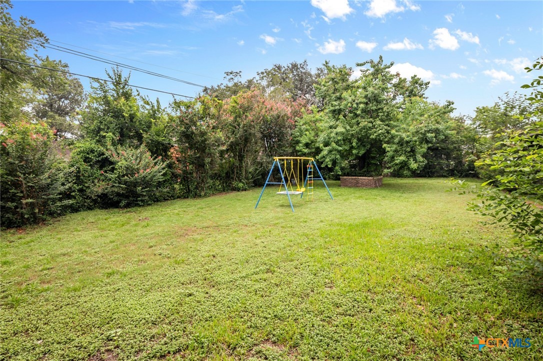 2302 College Drive Property Photo 28