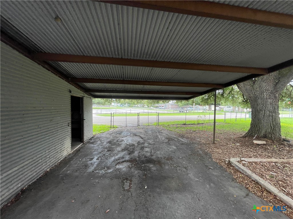 1701-1703 N Esplanade Property Photo 17