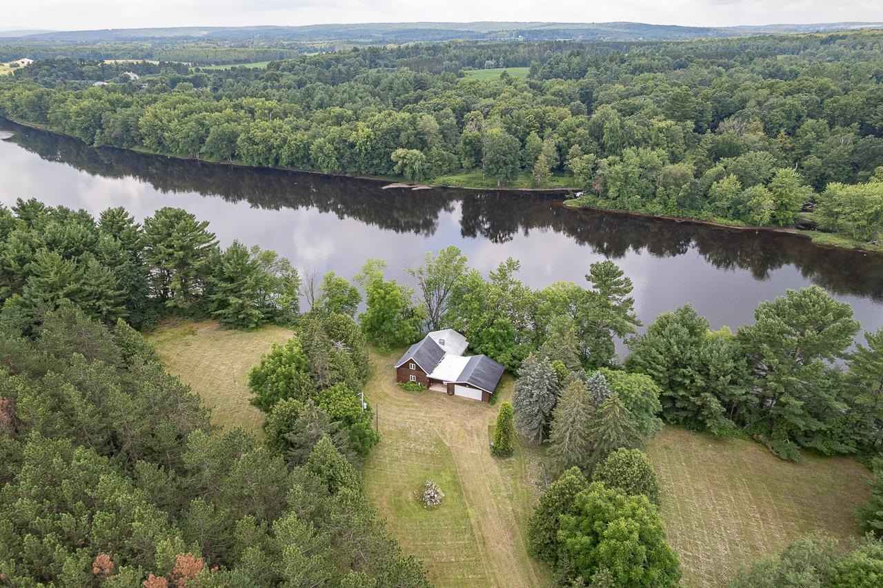 247530 County Road W Property Photo 1