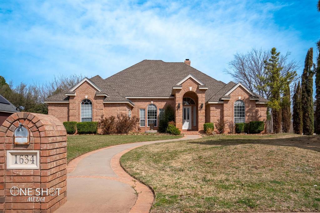 1634 Lakeshore Drive Property Photo 1