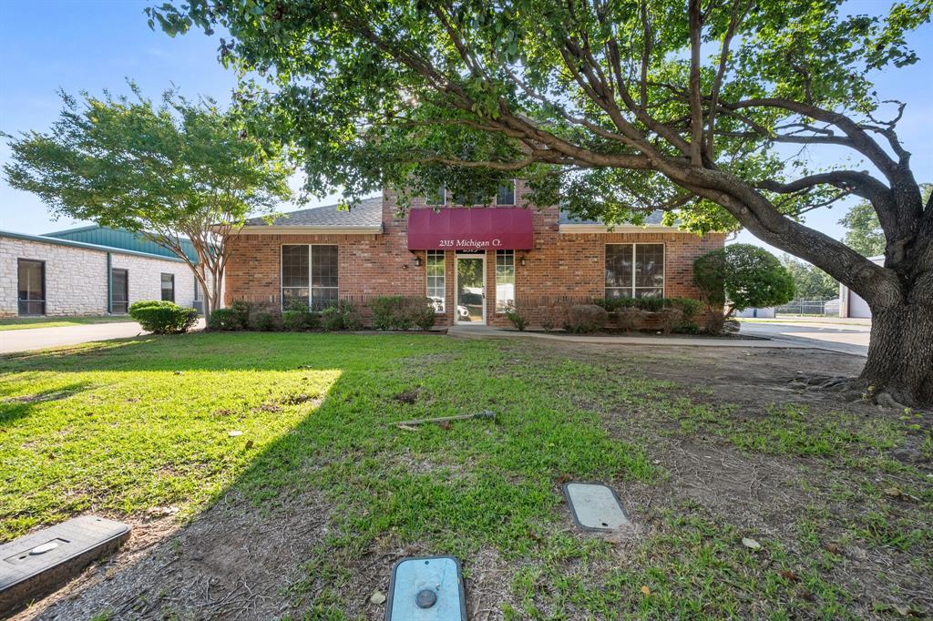 2315 Michigan Court Property Photo 1