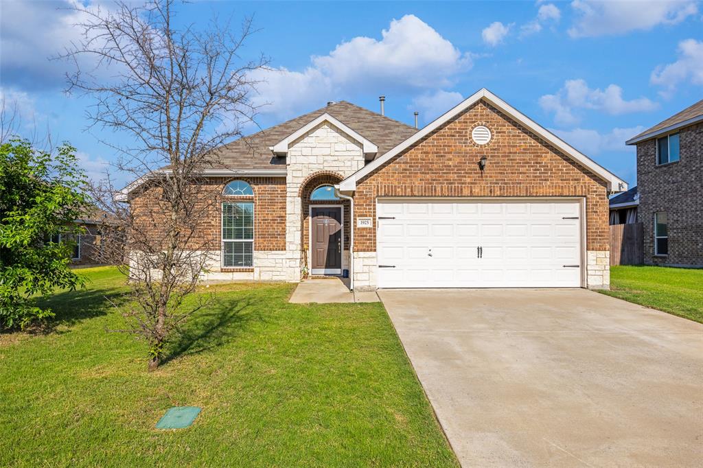 1925 Ridgecrest Drive Property Photo 1