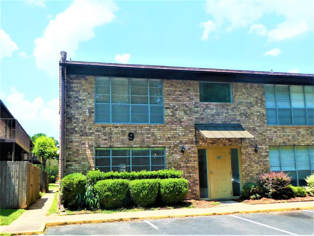 1820 E Kings Highway 248 Property Photo 1