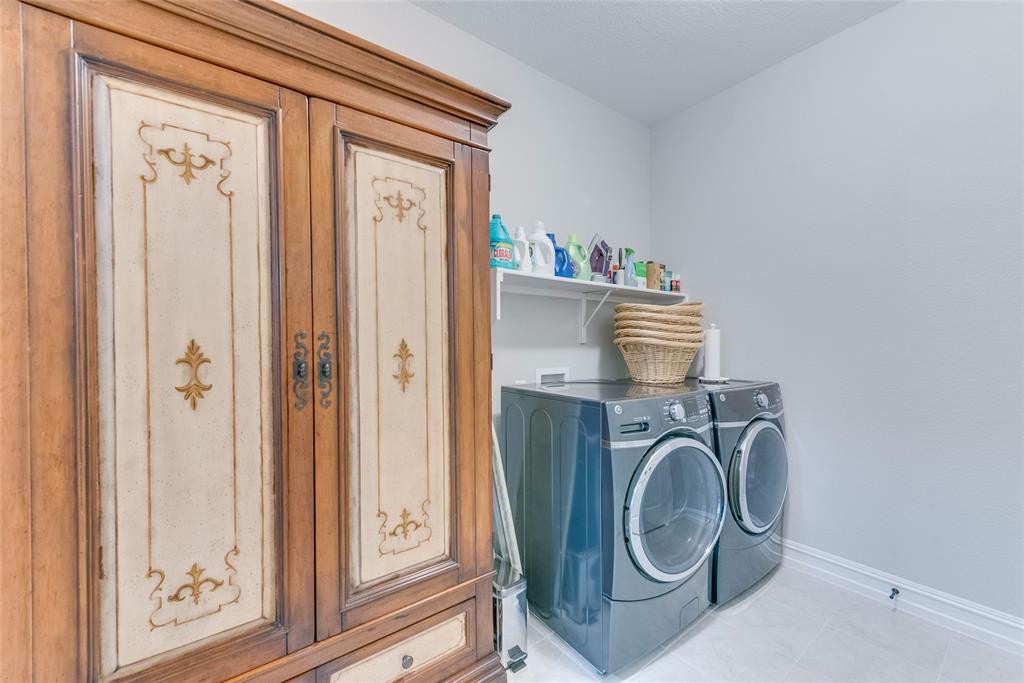409 Rolling Water Drive Property Photo 19