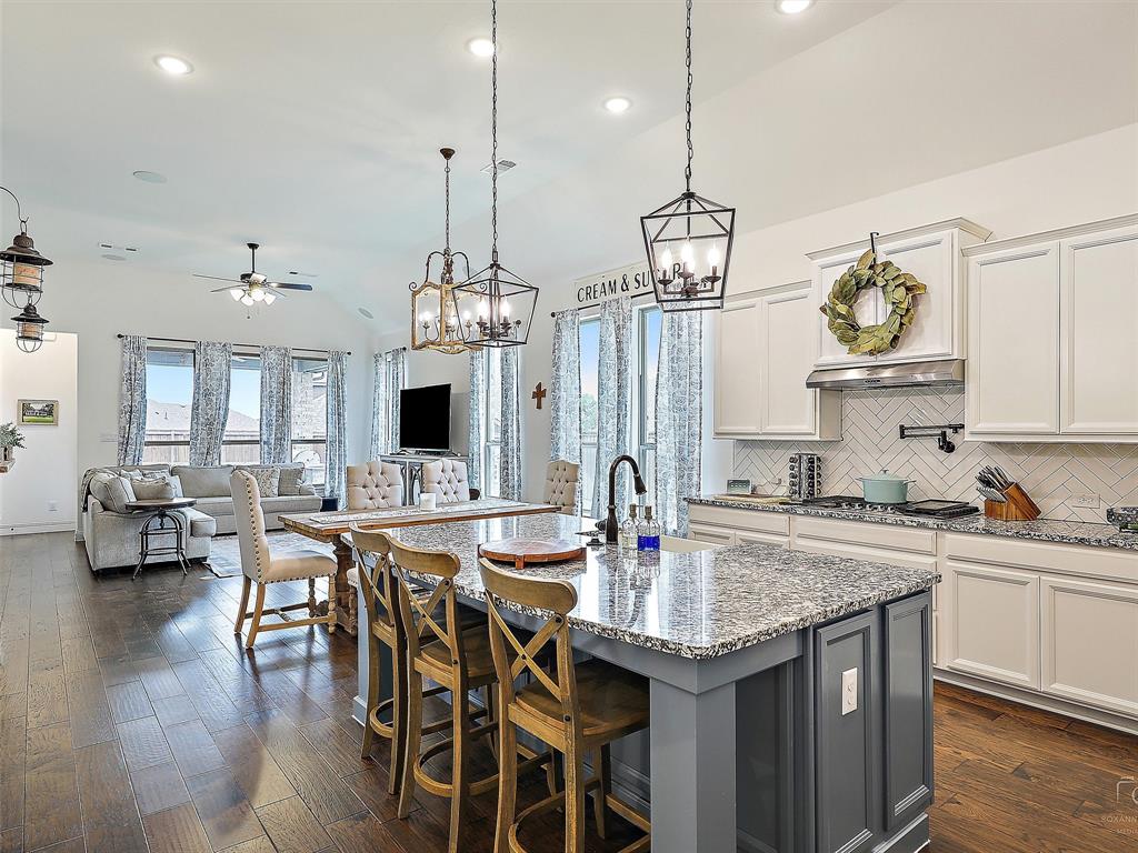 8924 Wild Meadow Road Property Photo 1