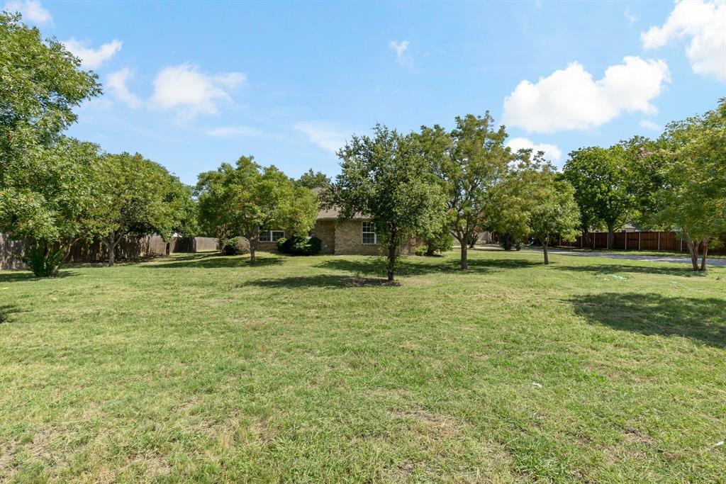 8721 County Road 452 Property Photo 1