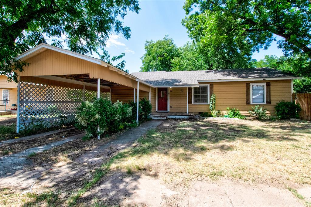 402 Wood Street Property Photo 1