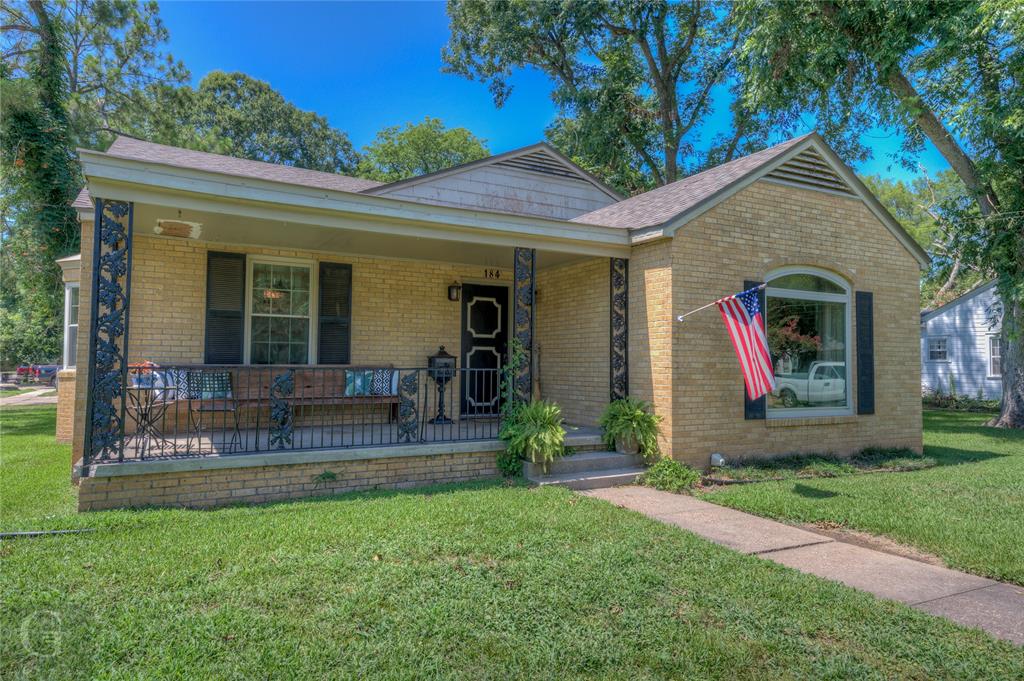 184 Carrollton Avenue Property Photo 1